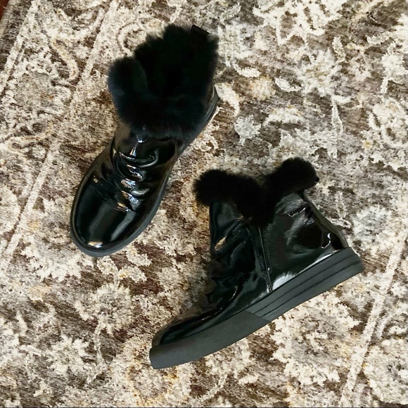 Patent Leather, Faux Fur Lined, Slip-On BOOTIES⭐️ So Cute - Picture 6 of 12
